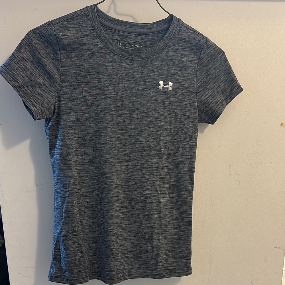 Under Armour Women's Heathered Black Tee